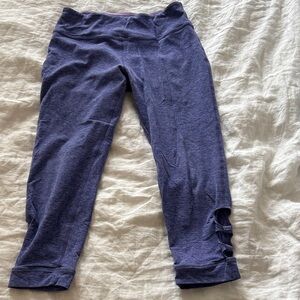 Beyond Yoga Lavender Heather High-Rise Leggings with cutout detail at bottom